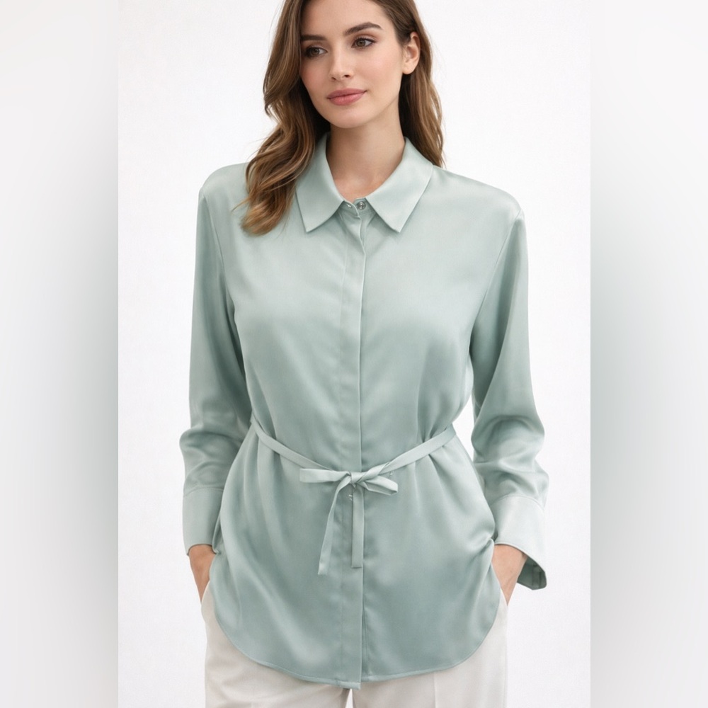 House of Harlow 1960 Soft Green Blouse, Size XS, new without tag.